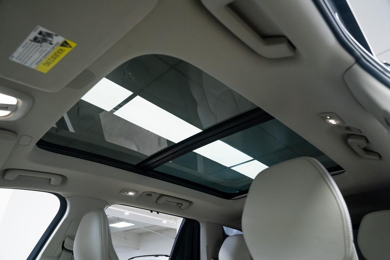 2025 Volvo XC90 B6 Ultra Heated Seats Head-Up Display Portland OR