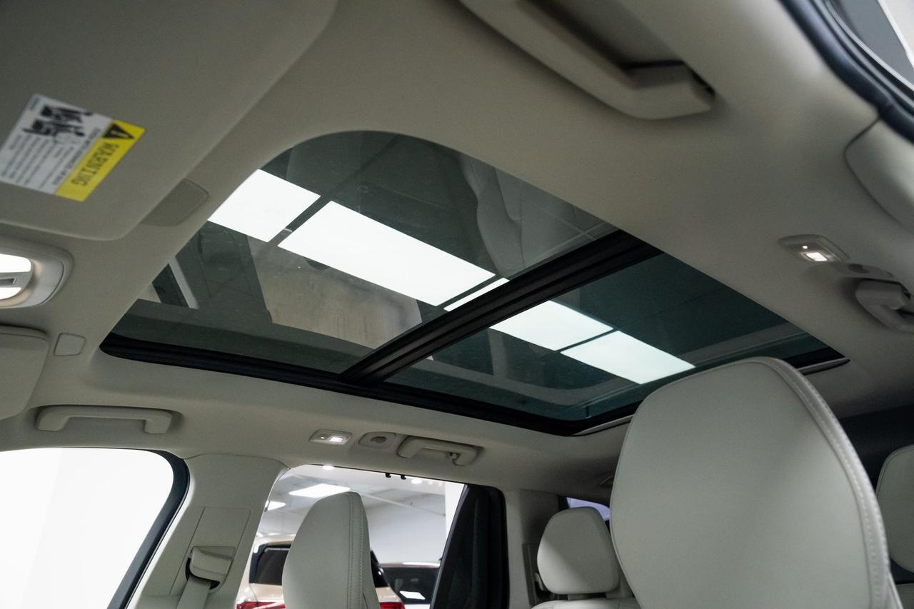 2025 Volvo XC90 B6 Ultra Heated Seats Head-Up Display Portland OR