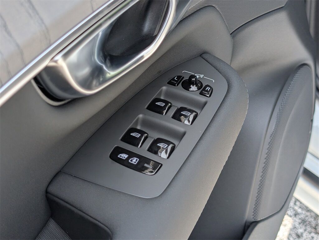 2025 Volvo XC90 B6 Ultra Hunt Valley MD