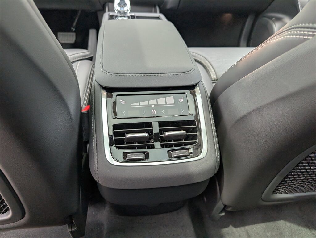 2025 Volvo XC90 B6 Ultra Hunt Valley MD