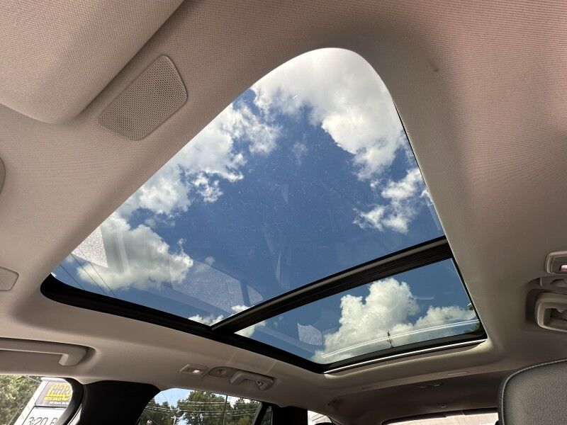 2025 Volvo XC90 Core - ONLY 17K MILES Whitinsville MA