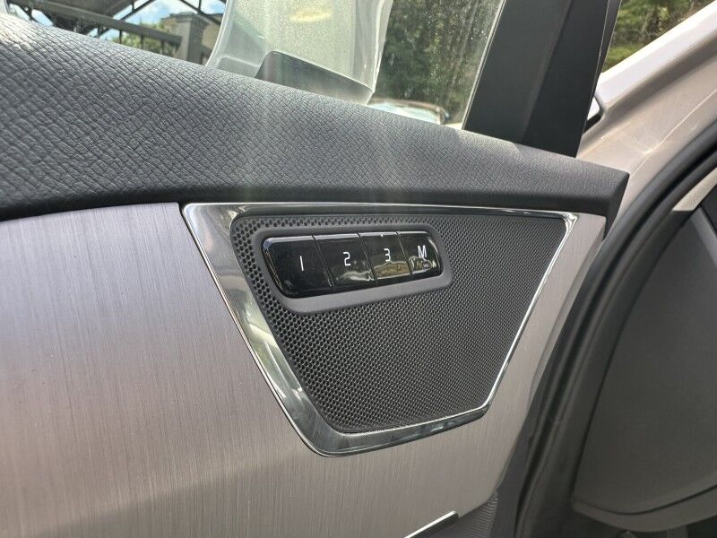 2025 Volvo XC90 Core Webster MA