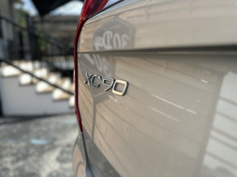 2025 Volvo XC90 Core Webster MA