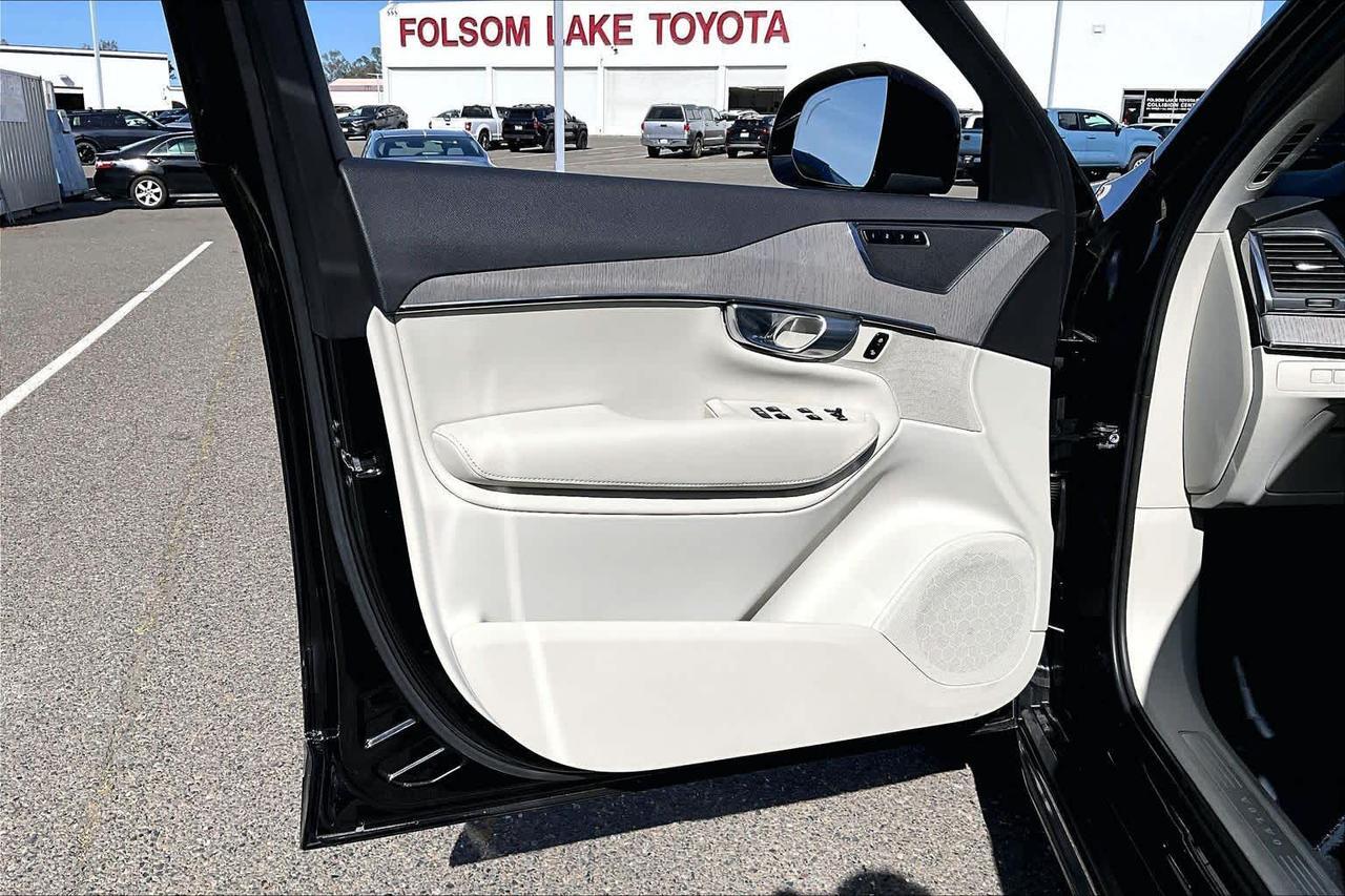 2025 Volvo XC90 Plug-In Hybrid Core Folsom CA