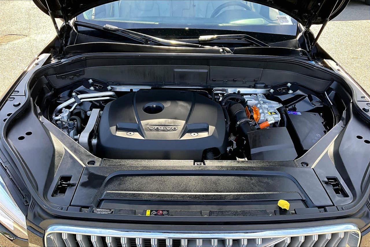 2025 Volvo XC90 Plug-In Hybrid Core Folsom CA