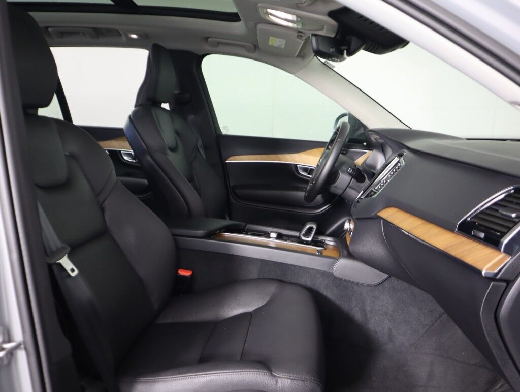 2025 Volvo XC90 Plug-In Hybrid T8 AWD Maumee OH