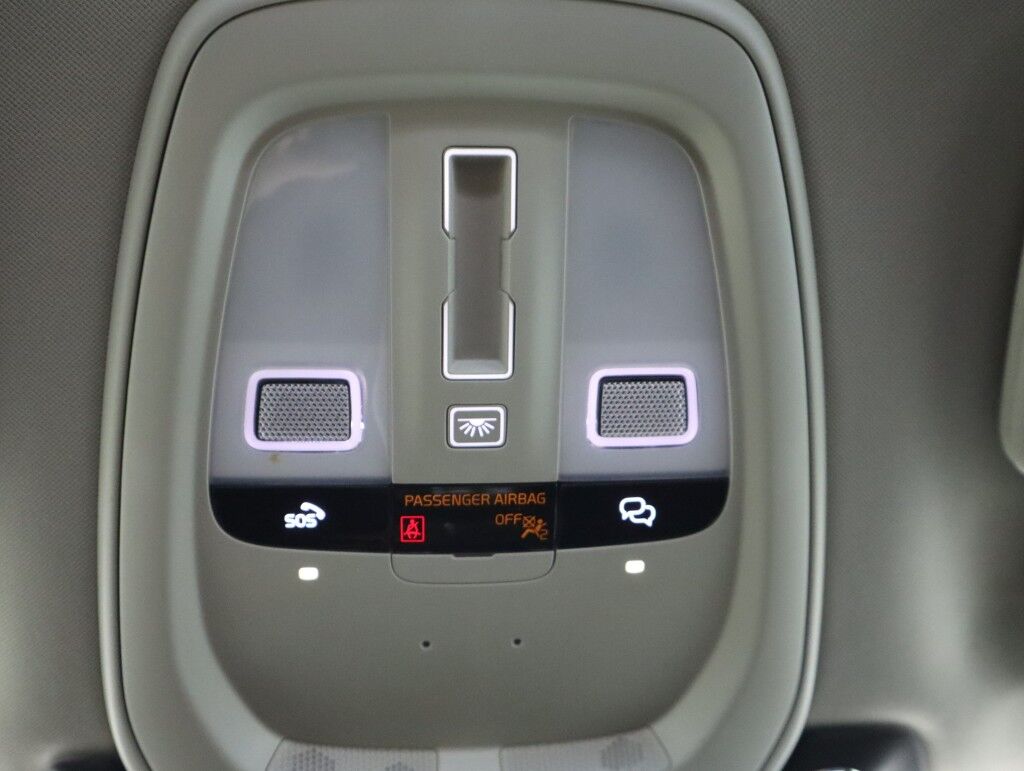 2025 Volvo XC90 Plug-In Hybrid T8 AWD Maumee OH