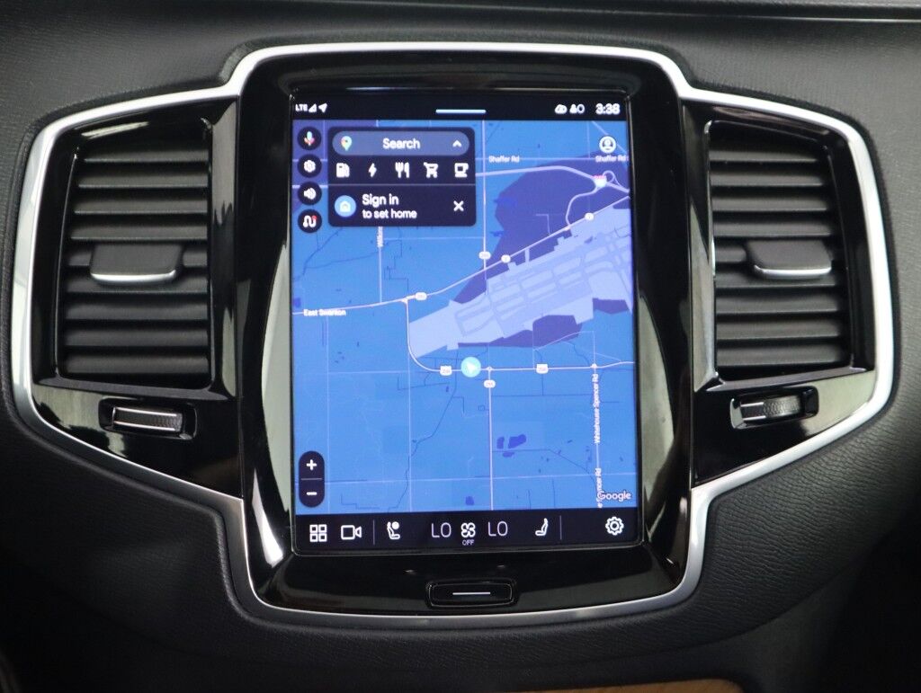 2025 Volvo XC90 Plug-In Hybrid T8 AWD Maumee OH