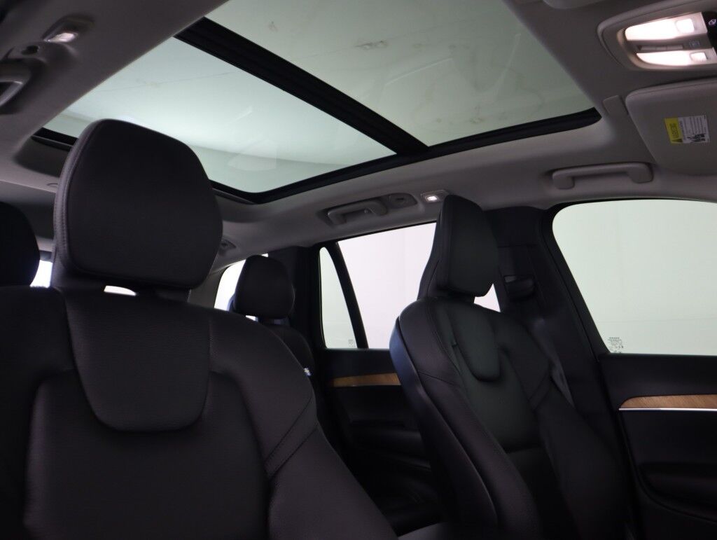 2025 Volvo XC90 Plug-In Hybrid T8 AWD Maumee OH