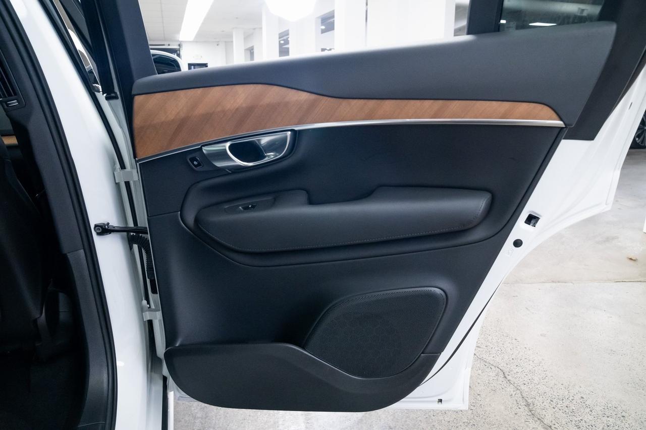 2025 Volvo XC90 Plug-In Hybrid T8 Plus 1-Owner Adaptive Cruise 7-Passenger Portland OR