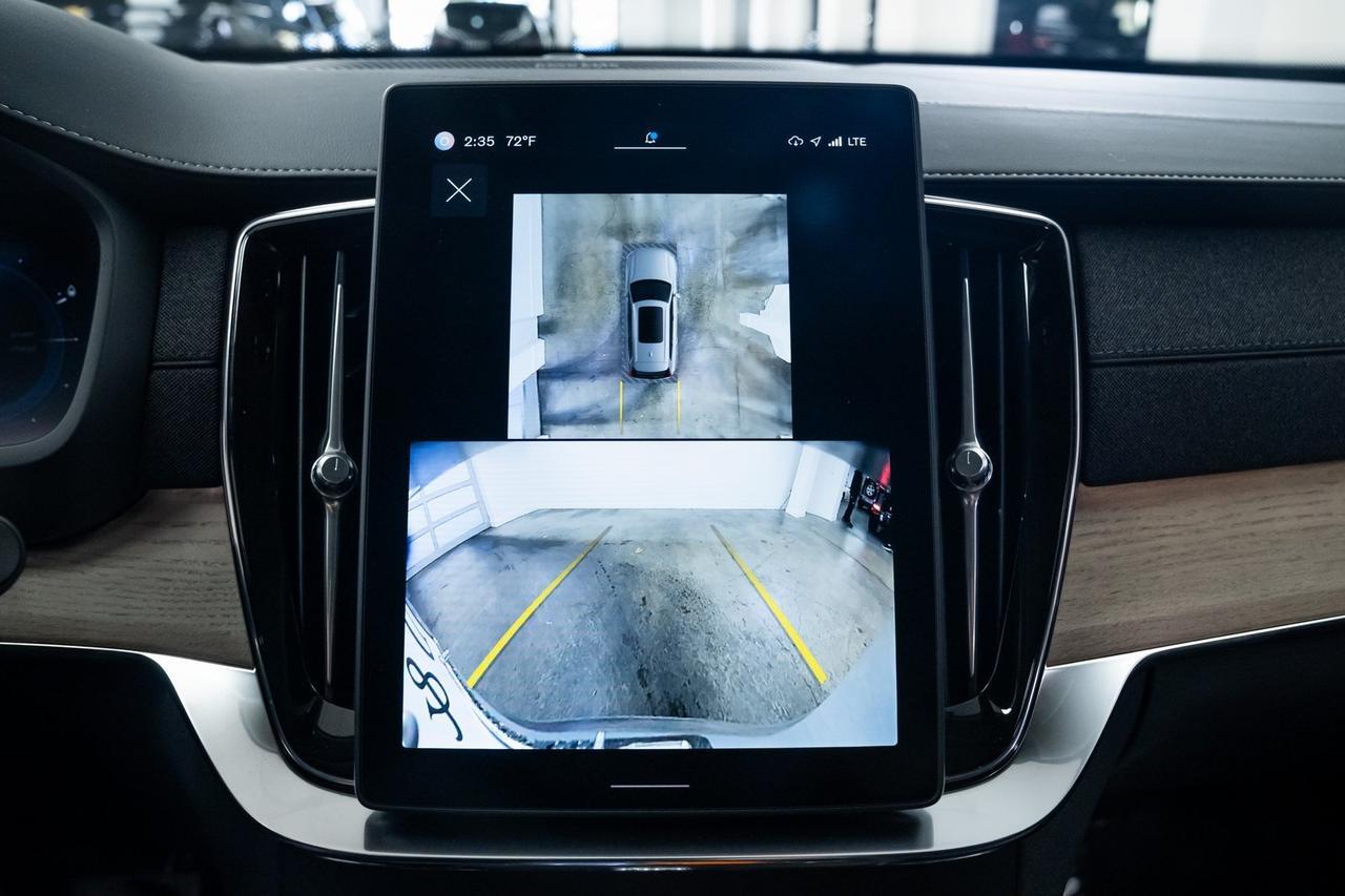 2025 Volvo XC90 Plug-In Hybrid T8 Plus 1 Owner Heated Seats Harman/Kardon Audio Portland OR