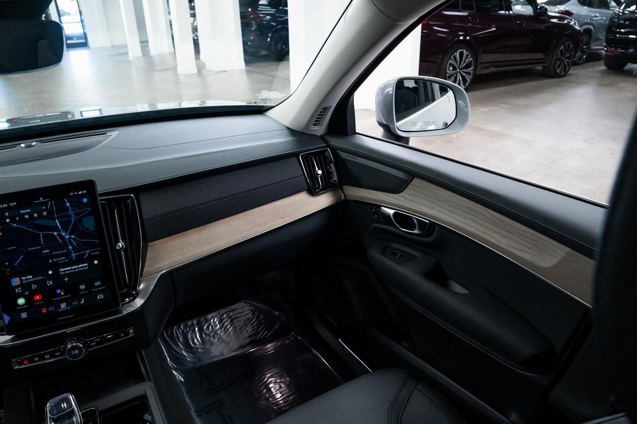 2025 Volvo XC90 Plug-In Hybrid T8 Plus 1 Owner Heated Seats Harman/Kardon Audio Portland OR