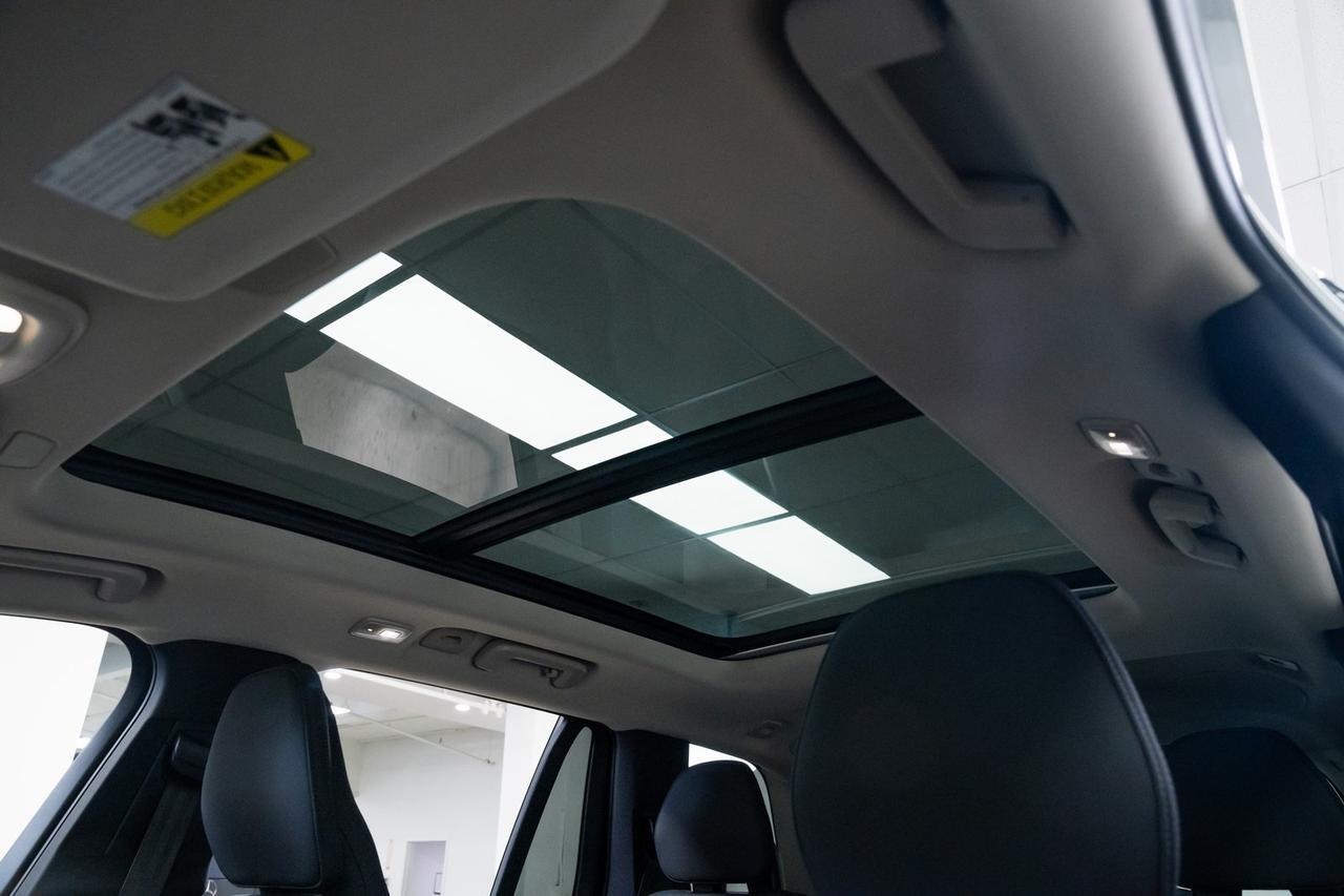 2025 Volvo XC90 Plug-In Hybrid T8 Plus 1 Owner Heated Seats Harman/Kardon Audio Portland OR