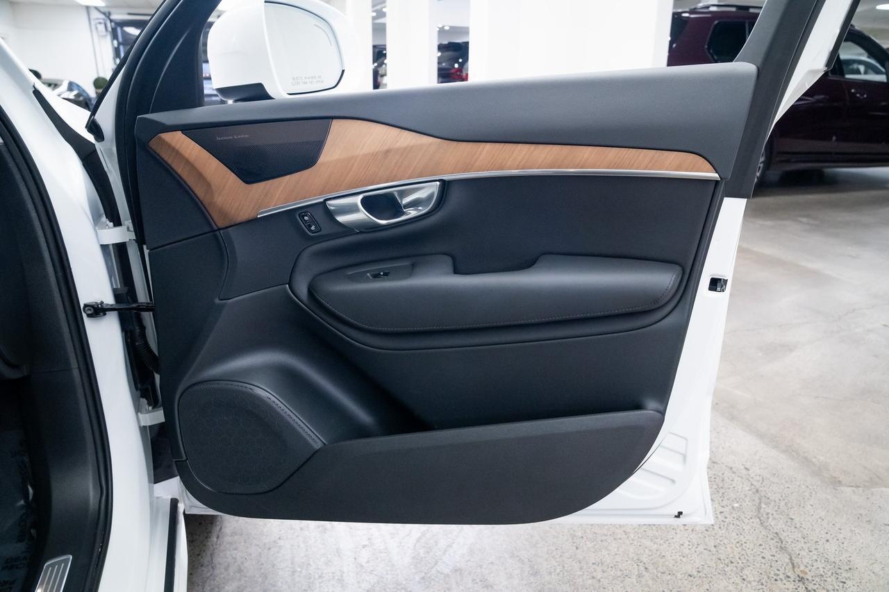 2025 Volvo XC90 Plug-In Hybrid T8 Plus 1 Owner Heated Seats Portland OR