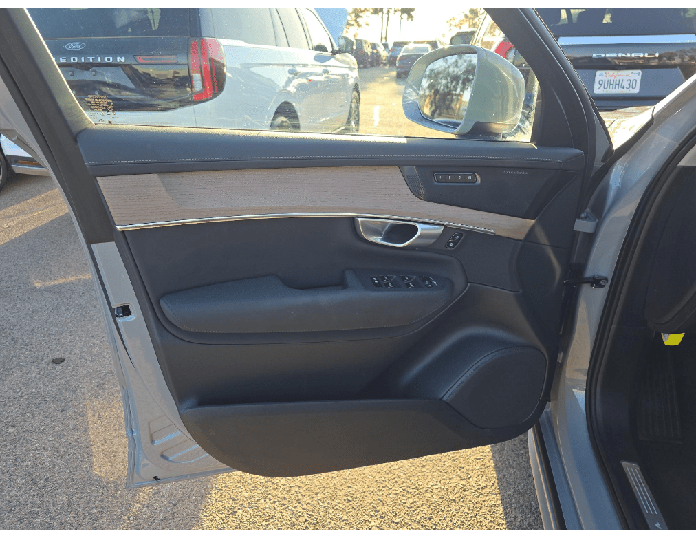 2025 Volvo XC90 Plug-In Hybrid T8 Plus 7 Passenger 2025.5 Harman Kardon Sound Adaptive Cr Portland OR