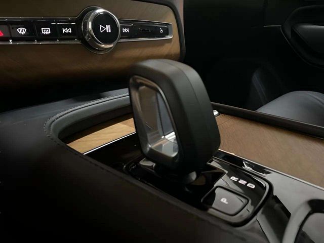 2025 Volvo XC90 Plug-In Hybrid T8 Plus 7 Passenger Dallas TX