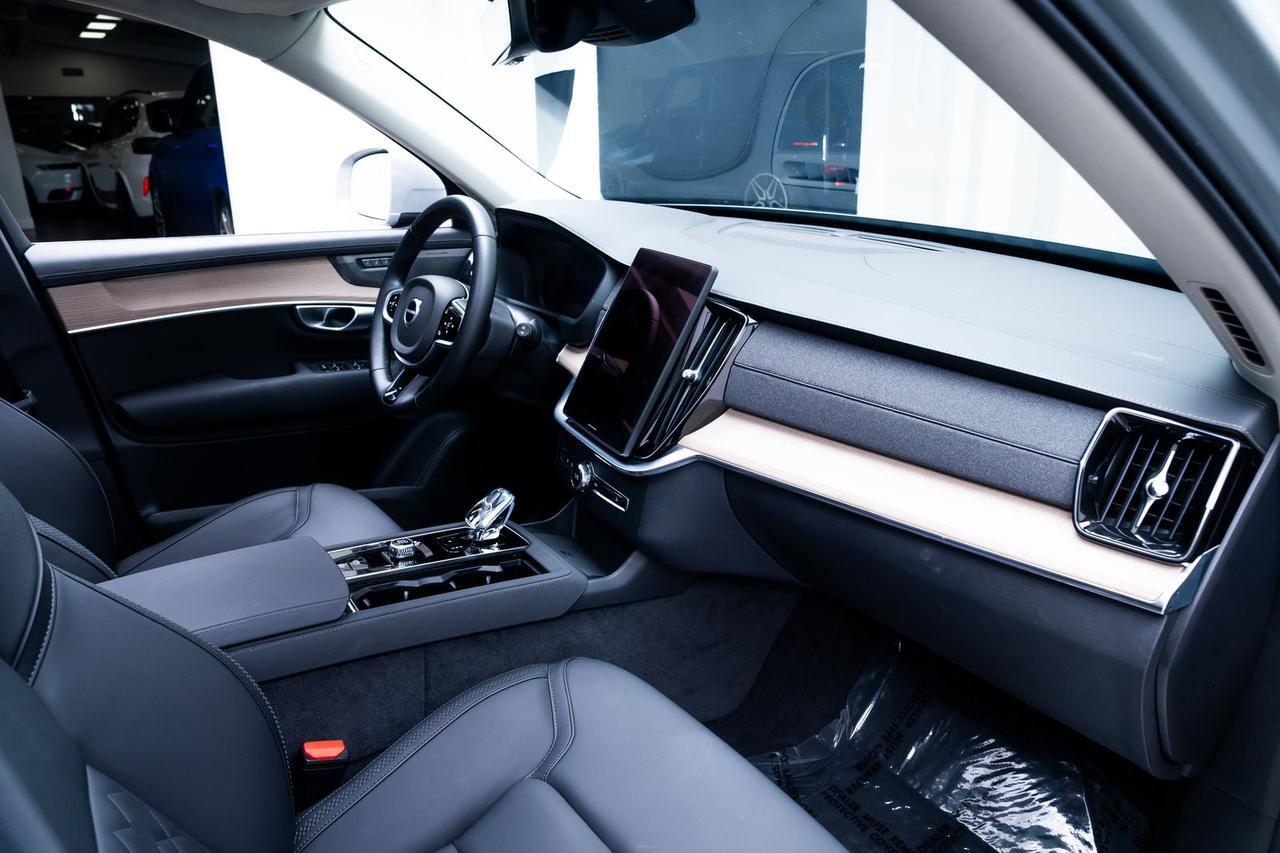 2025 Volvo XC90 Plug-In Hybrid T8 Plus 7 Passenger Harman Kardon Sound Adaptive Portland OR