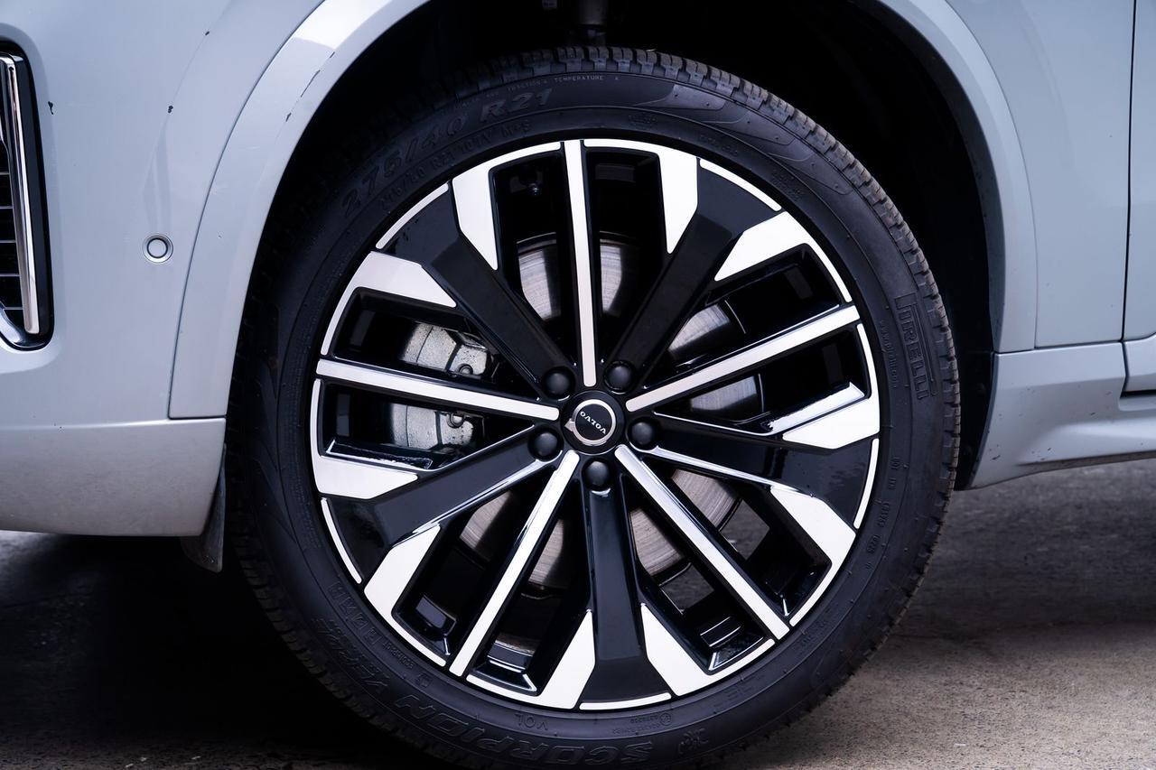 2025 Volvo XC90 Plug-In Hybrid T8 Plus 7 Passenger Harman Kardon Sound Adaptive Portland OR