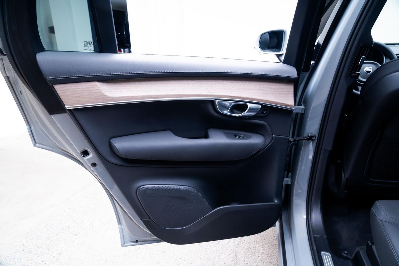2025 Volvo XC90 Plug-In Hybrid T8 Plus 7 Passenger Harman Kardon Sound Adaptive Portland OR