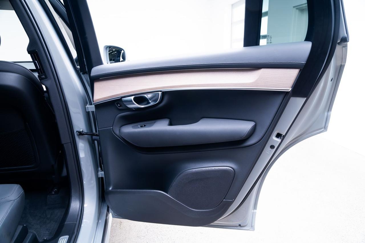 2025 Volvo XC90 Plug-In Hybrid T8 Plus 7 Passenger Harman Kardon Sound Adaptive Portland OR