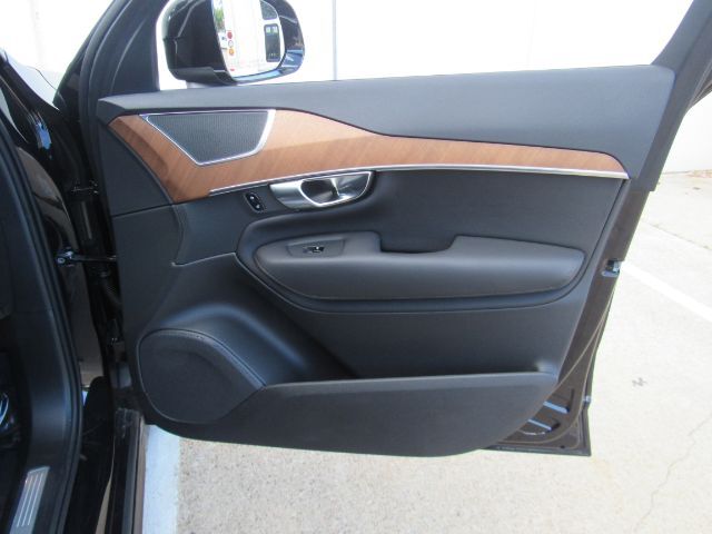 2025 Volvo XC90 Plug-In Hybrid T8 Plus 7-Seater Plano TX