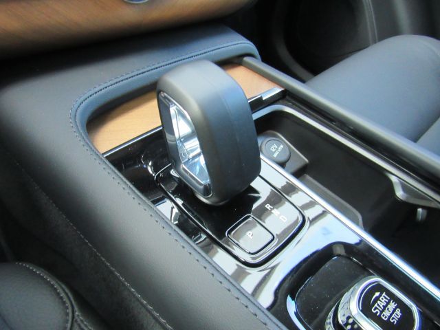 2025 Volvo XC90 Plug-In Hybrid T8 Plus 7-Seater Plano TX