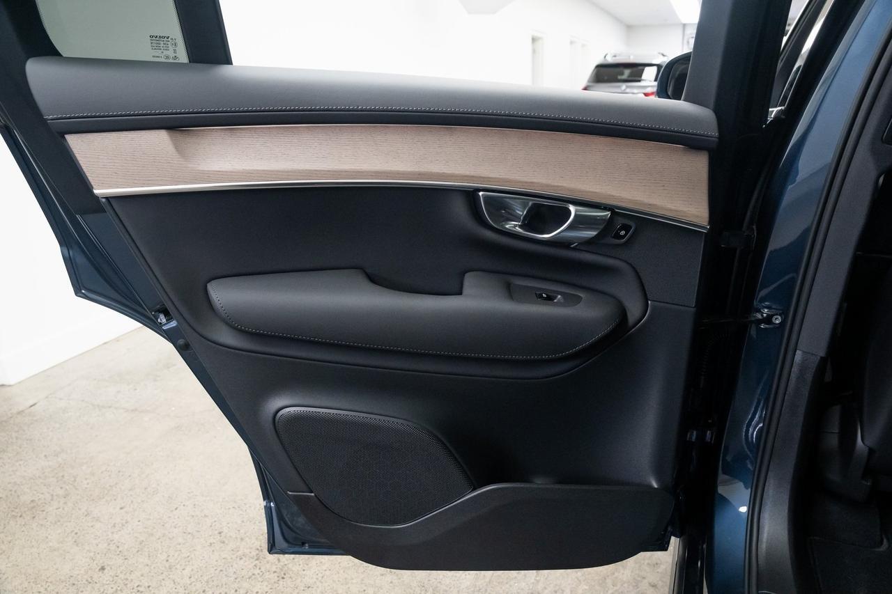 2025 Volvo XC90 Plug-In Hybrid T8 Plus Heated Seats Harman/Kardon Audio Portland OR