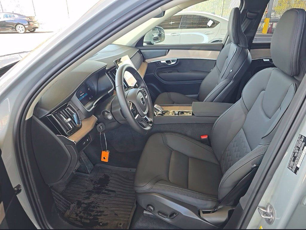 2025 Volvo XC90 Plug-In Hybrid T8 Plus Portland OR