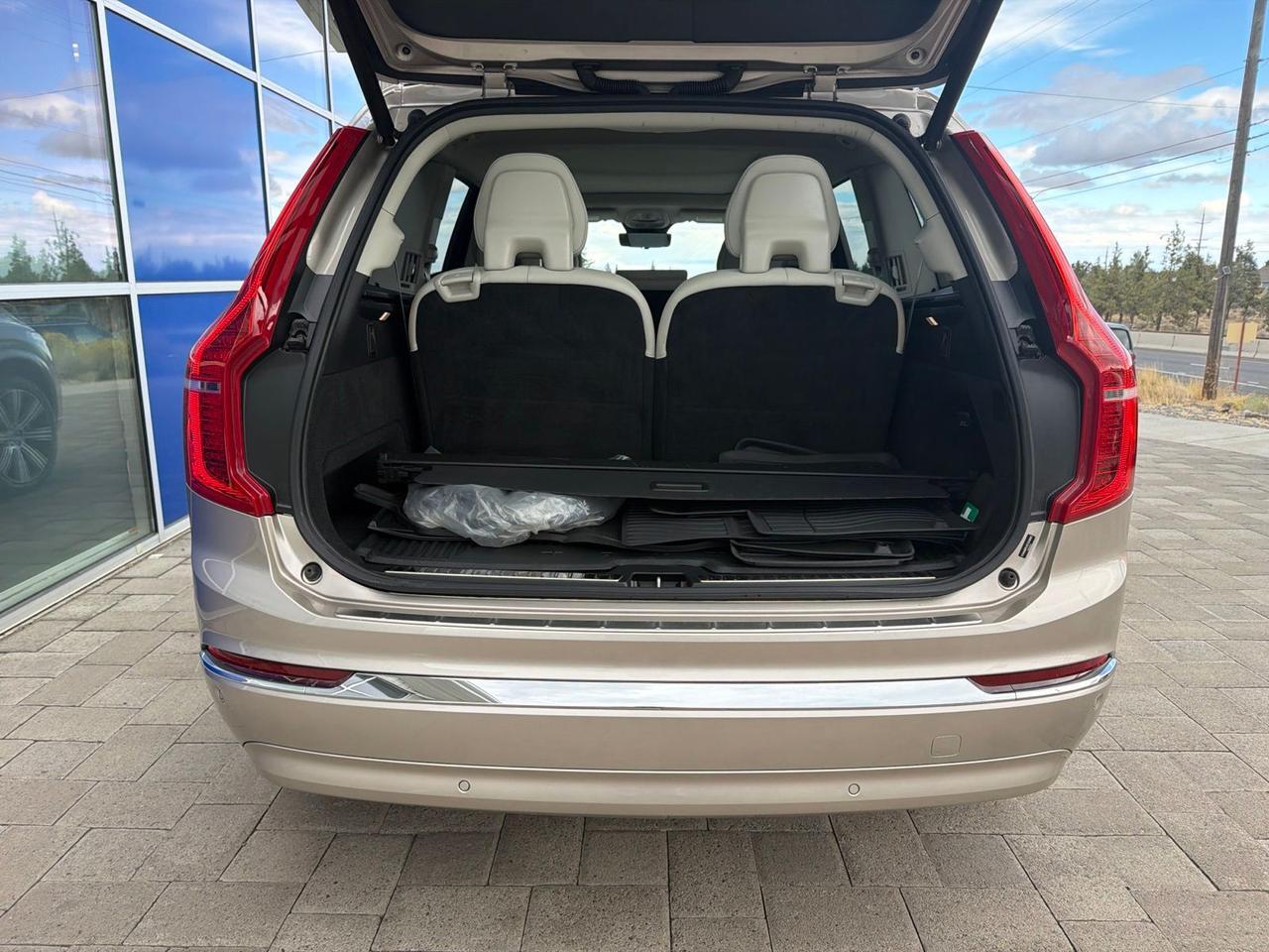2025 Volvo XC90 Plug-In Hybrid T8 Plus Bend OR