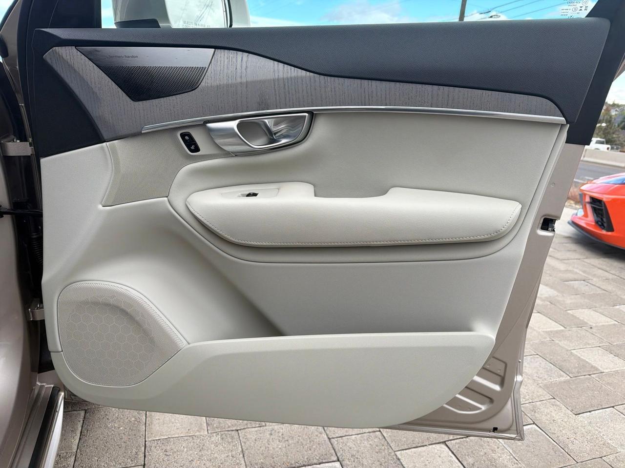 2025 Volvo XC90 Plug-In Hybrid T8 Plus Bend OR