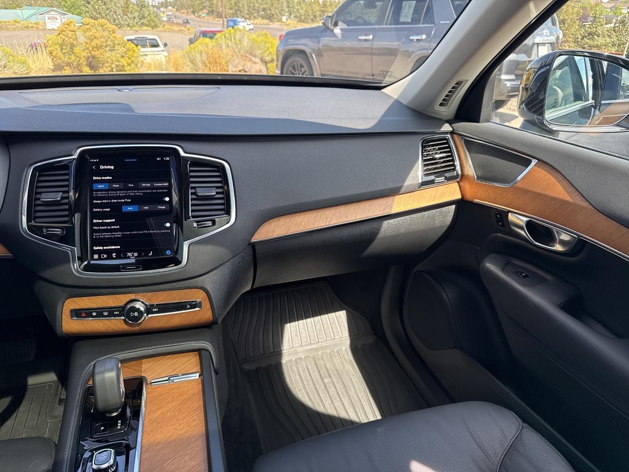 2025 Volvo XC90 Plug-In Hybrid T8 Plus Bend OR
