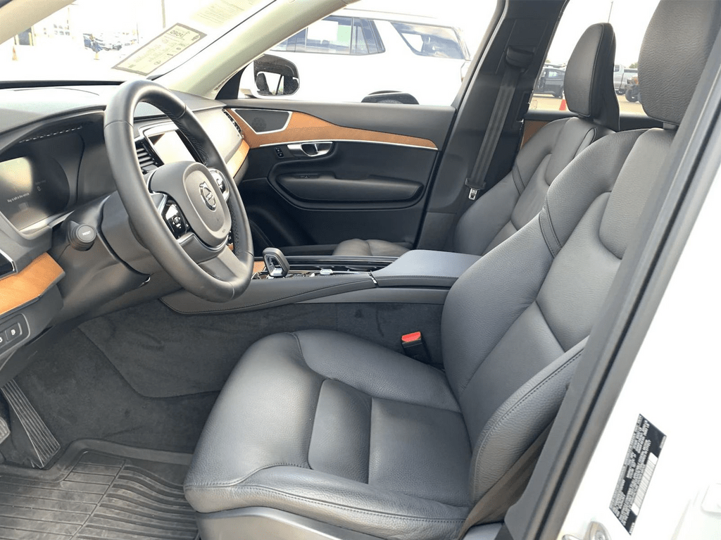 2025 Volvo XC90 Plug-In Hybrid T8 Plus Tigard OR