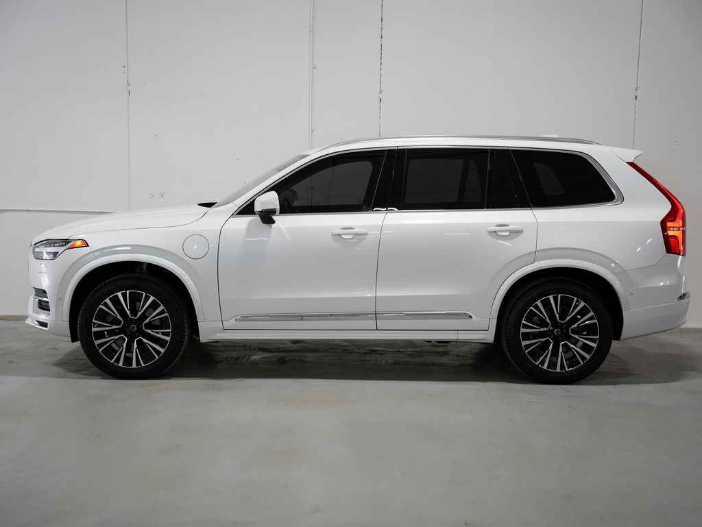 2025 Volvo XC90 Plug-In Hybrid T8 Plus