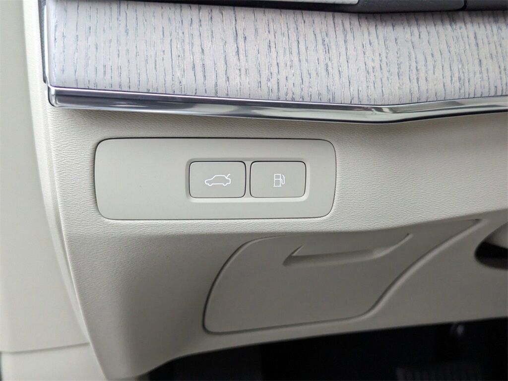 2025 Volvo XC90 Plug-In Hybrid T8 Plus Hunt Valley MD