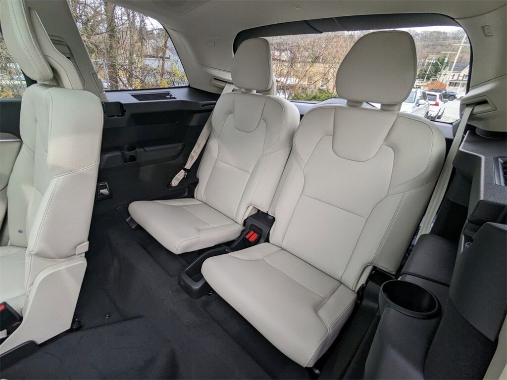 2025 Volvo XC90 Plug-In Hybrid T8 Plus Hunt Valley MD