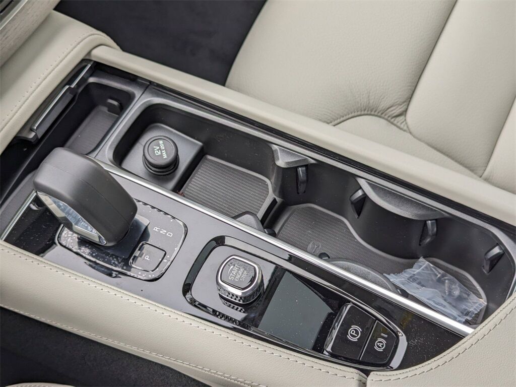 2025 Volvo XC90 Plug-In Hybrid T8 Plus Hunt Valley MD