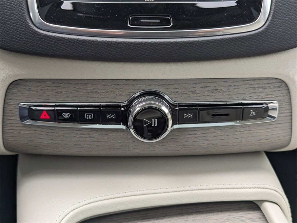 2025 Volvo XC90 Plug-In Hybrid T8 Plus Hunt Valley MD