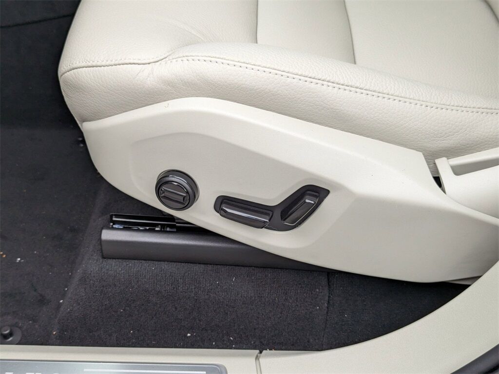 2025 Volvo XC90 Plug-In Hybrid T8 Plus Hunt Valley MD