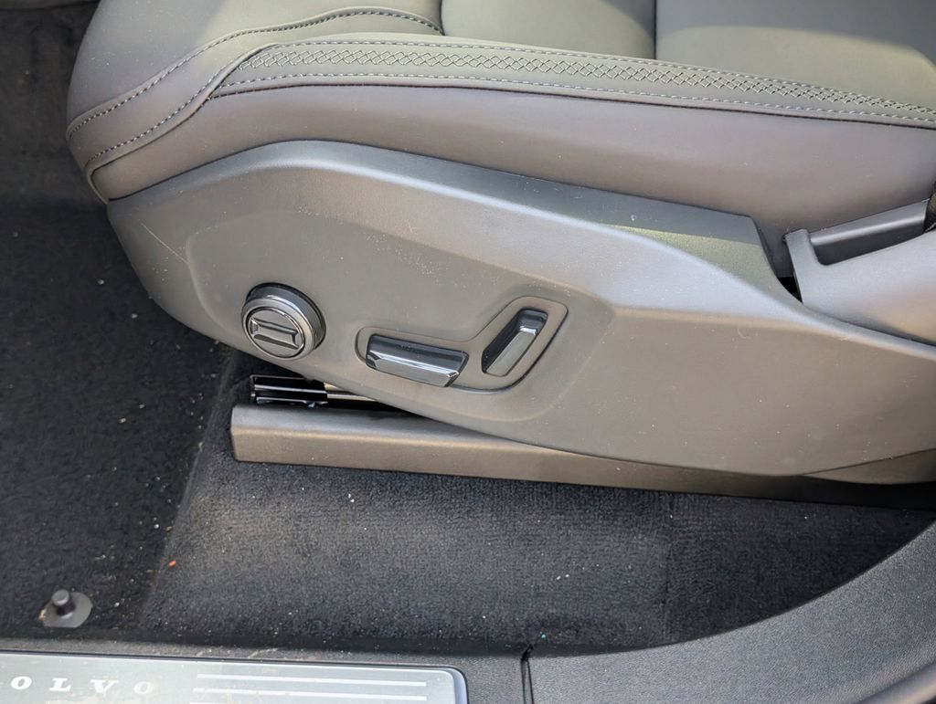 2025 Volvo XC90 Plug-In Hybrid T8 Plus Hunt Valley MD