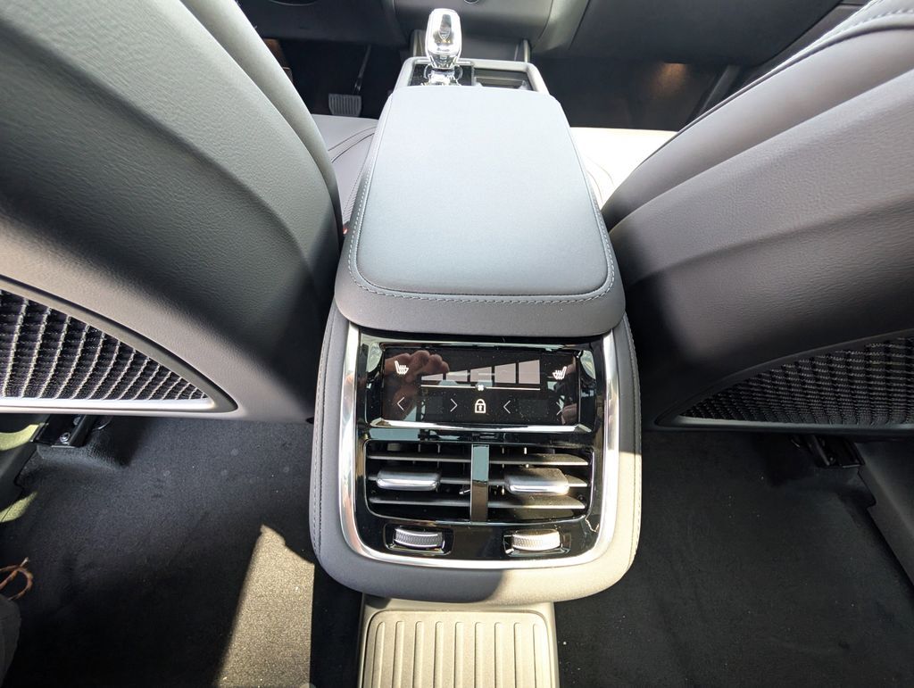 2025 Volvo XC90 Plug-In Hybrid T8 Plus Hunt Valley MD