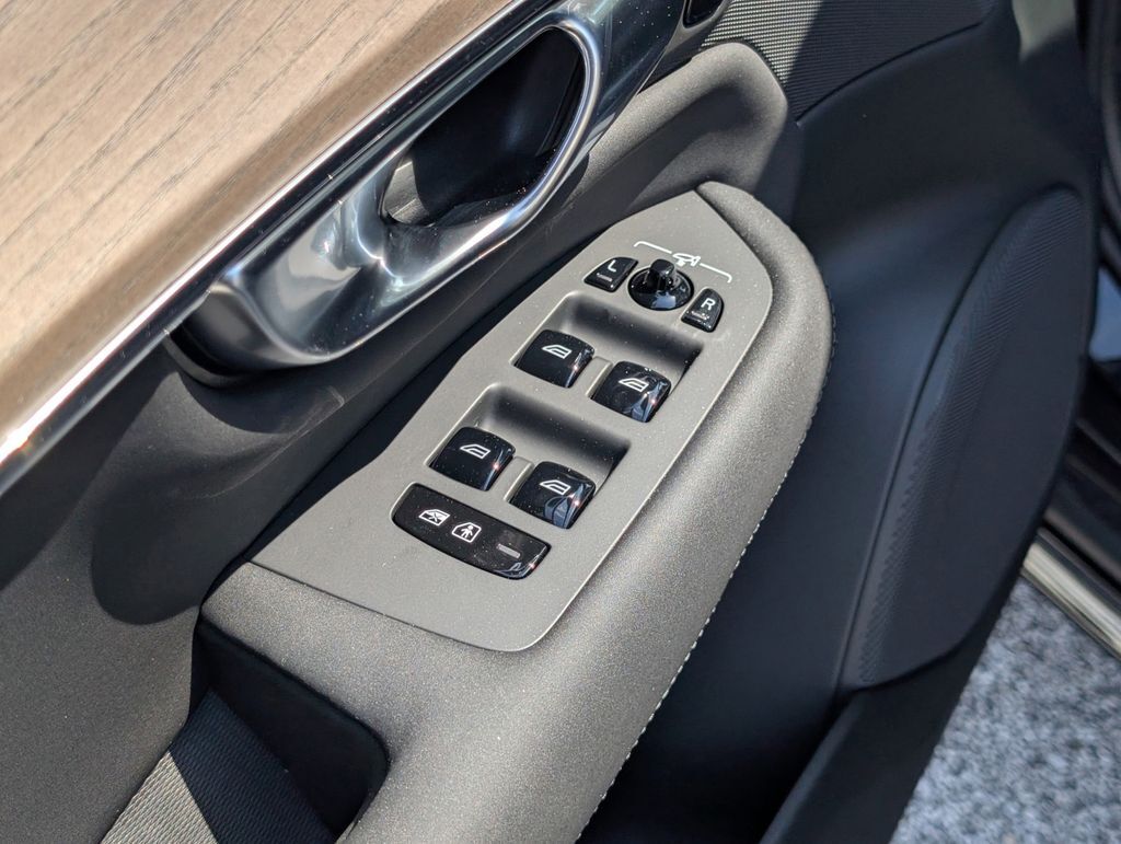 2025 Volvo XC90 Plug-In Hybrid T8 Plus Hunt Valley MD