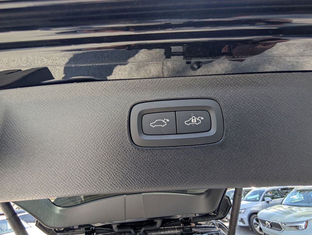 2025 Volvo XC90 Plug-In Hybrid T8 Plus Hunt Valley MD