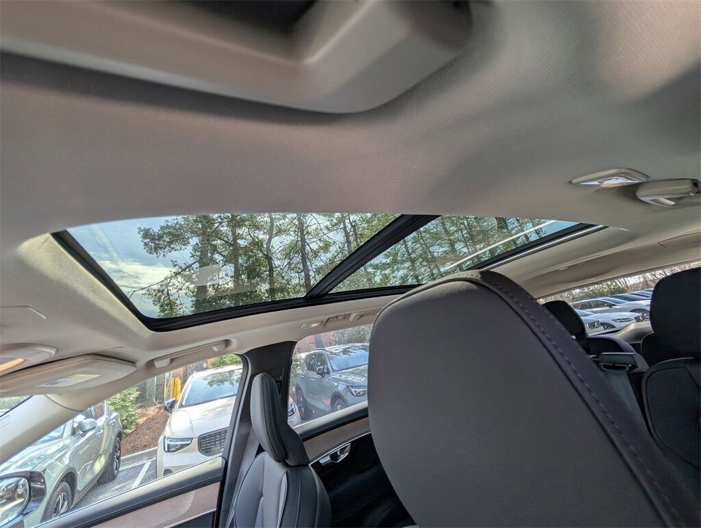 2025 Volvo XC90 Plug-In Hybrid T8 Plus Hunt Valley MD