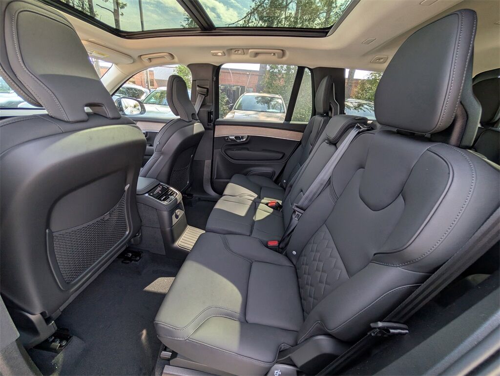 2025 Volvo XC90 Plug-In Hybrid T8 Plus Hunt Valley MD