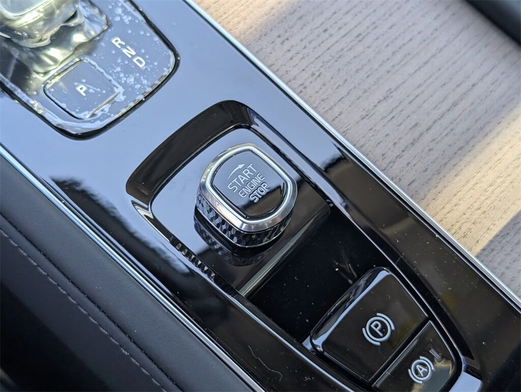 2025 Volvo XC90 Plug-In Hybrid T8 Plus Hunt Valley MD