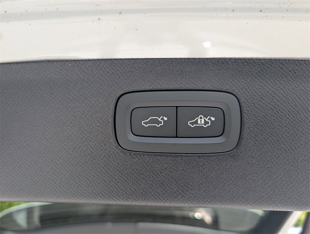 2025 Volvo XC90 Plug-In Hybrid T8 Plus Hunt Valley MD