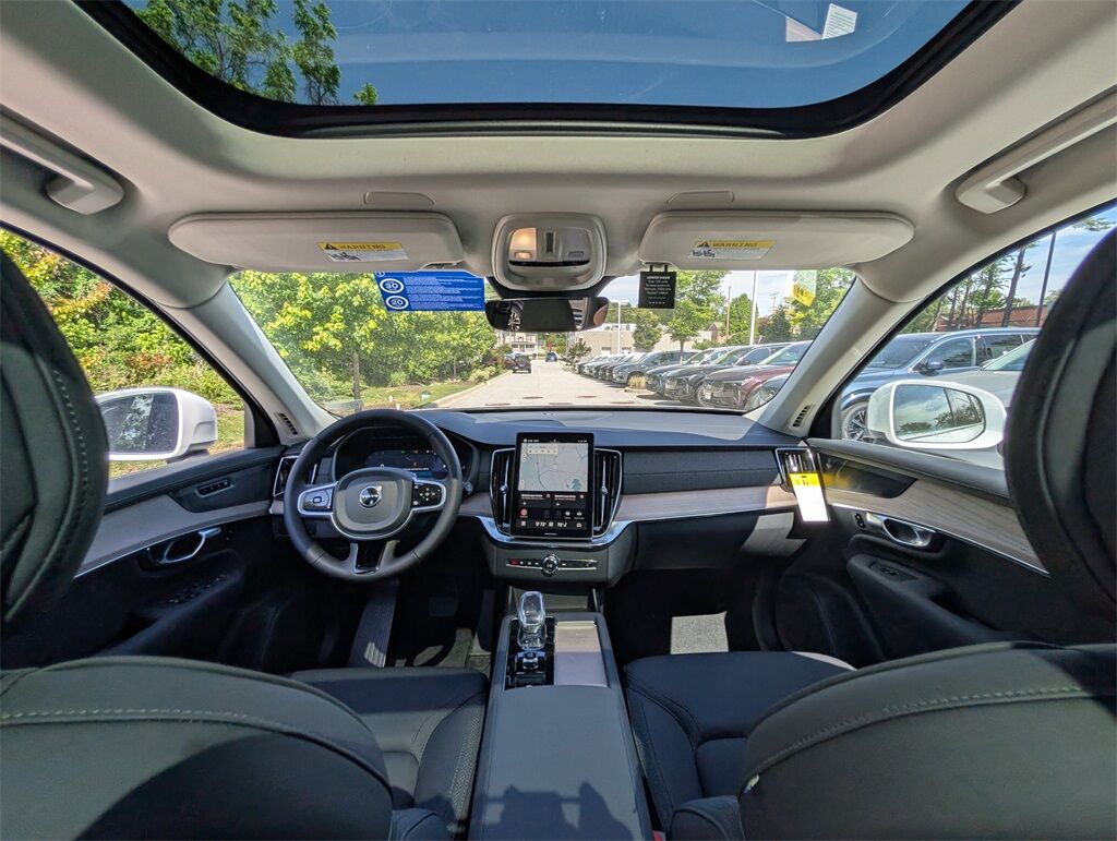 2025 Volvo XC90 Plug-In Hybrid T8 Plus Hunt Valley MD