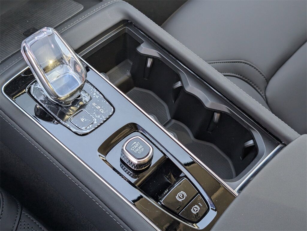 2025 Volvo XC90 Plug-In Hybrid T8 Plus Hunt Valley MD