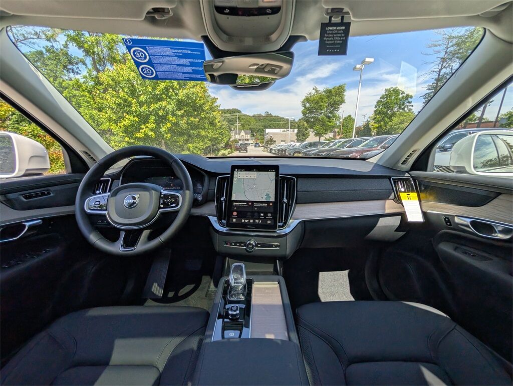 2025 Volvo XC90 Plug-In Hybrid T8 Plus Hunt Valley MD