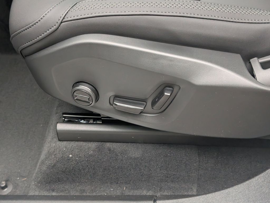 2025 Volvo XC90 Plug-In Hybrid T8 Plus Hunt Valley MD